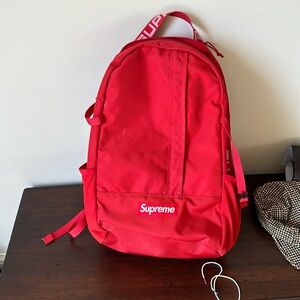 Supreme backpack, bought in before 2020. In great condition.